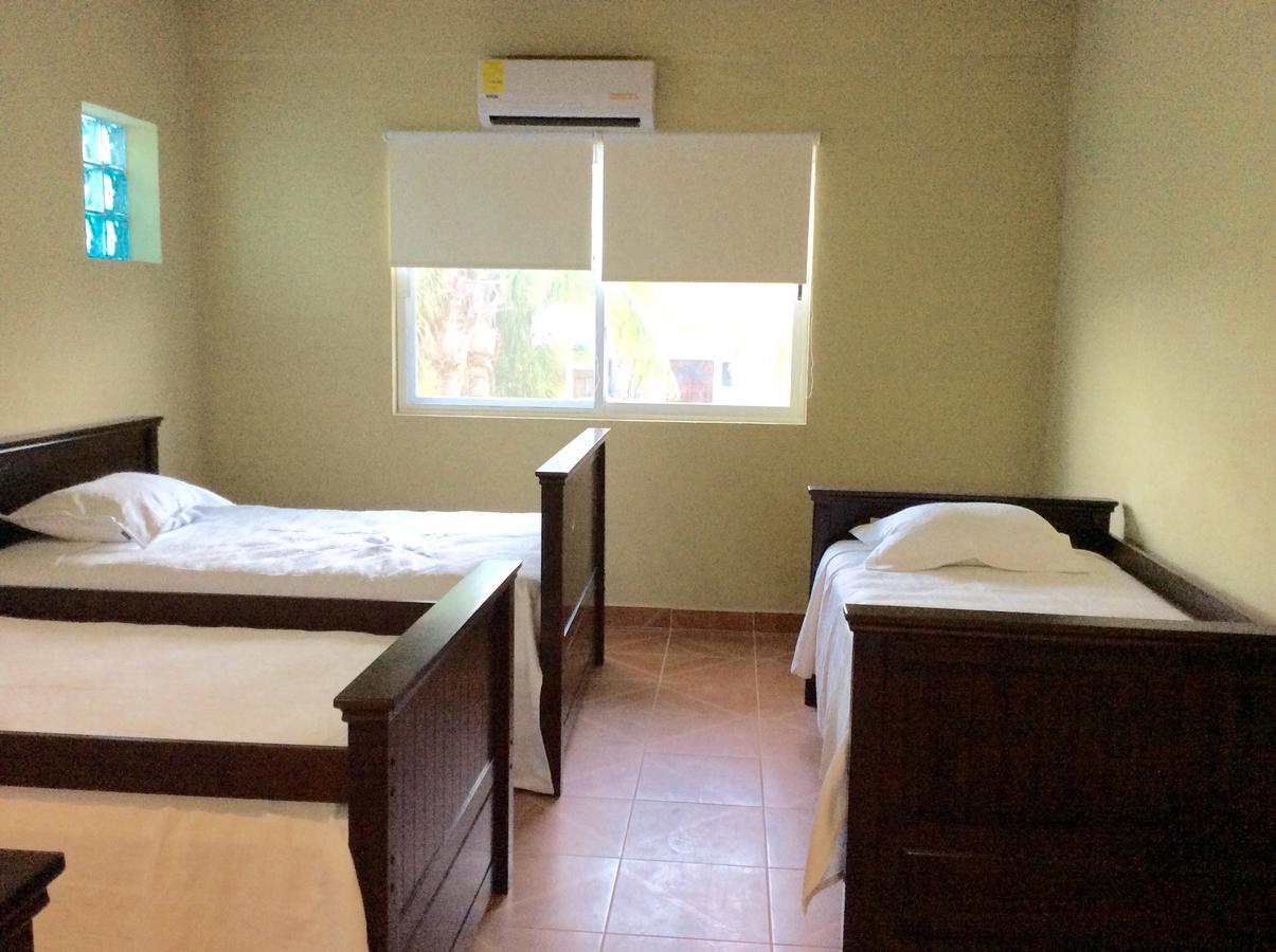Casa Paloma Blanca Hostel Isla Mujeres Esterno foto